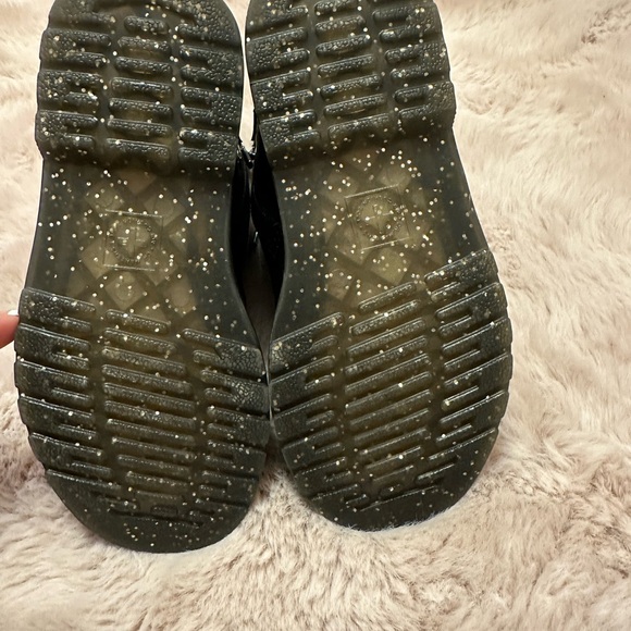 Size 10 toddler doc marten’s - Picture 4 of 4